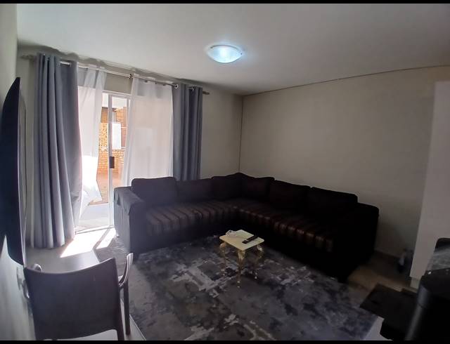 2 BEDROOM TOWNHOUSE FOR SALE IN ALBEMARLE